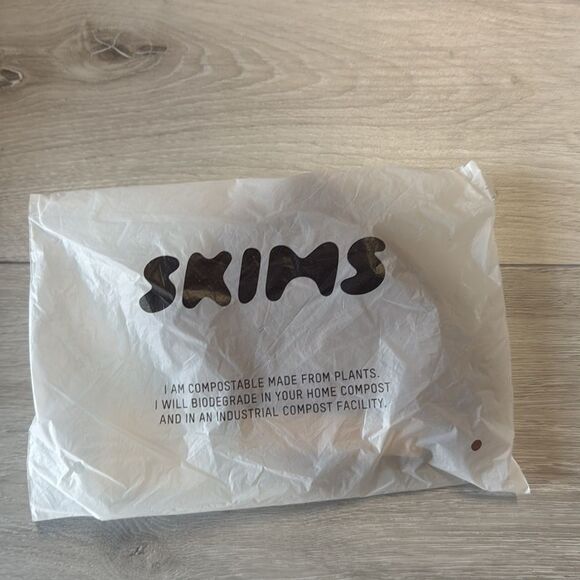 Skims Fits Everybody SQUARE NECK BODYSUIT Onyx XS NWT in packaging - Picture 5 of 5